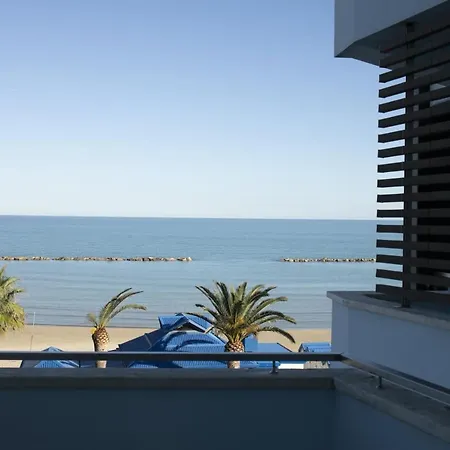 Mareamare Hotel apartamentowy 4*